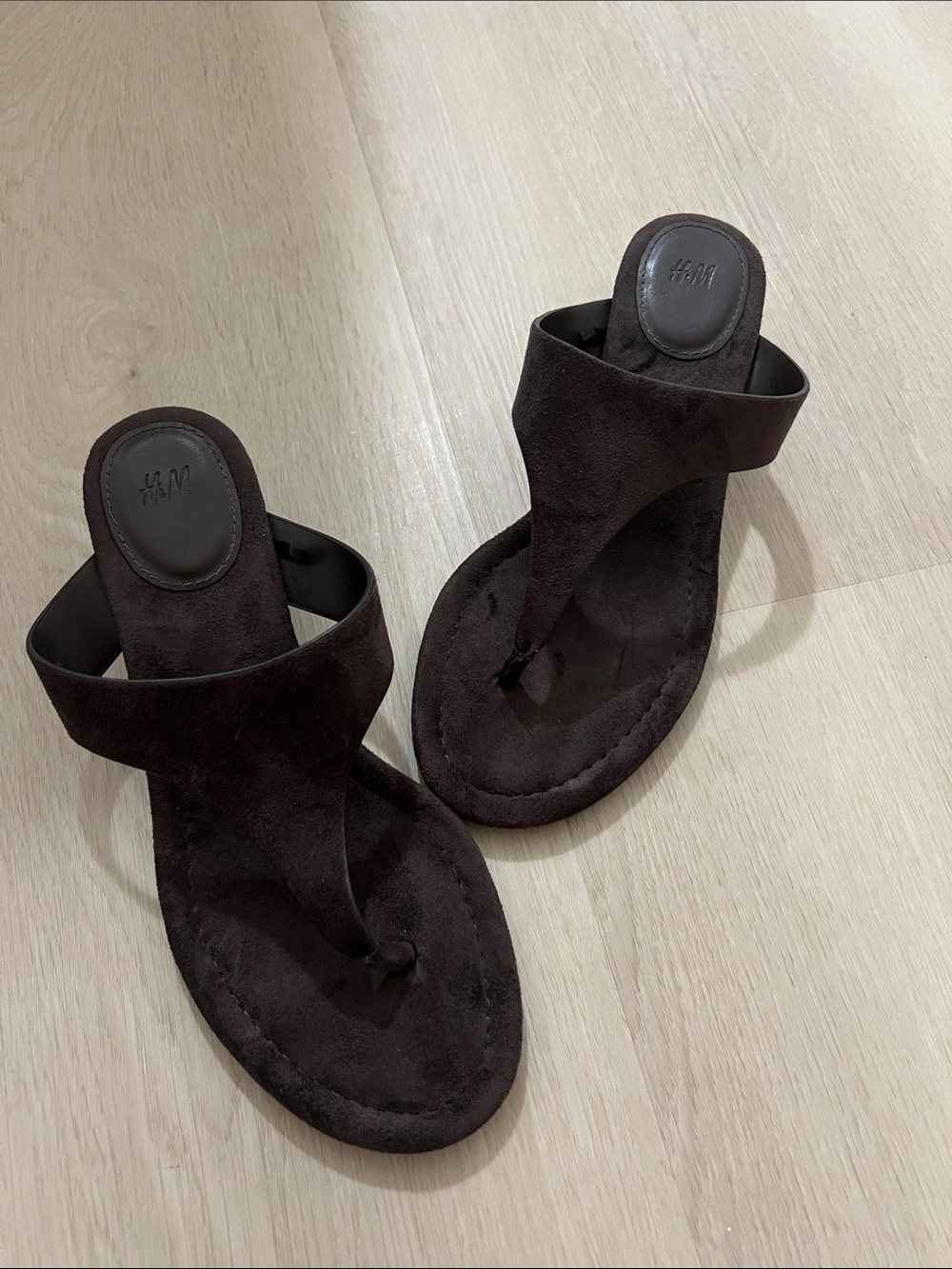 H&M Women's Dark Brown Suede Thong Sandals